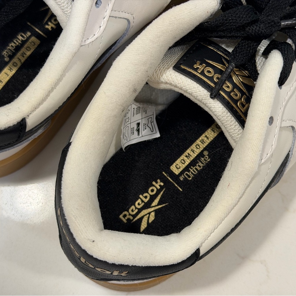 Reebok Classic White and Black Shoes - Picture 5 of 7